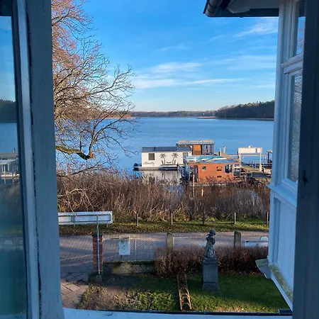 Gast- Und Logierhaus Guest house Warenthin