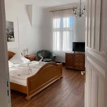 Gast- Und Logierhaus 3*