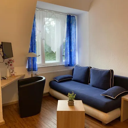 Gast- Und Logierhaus Warenthin