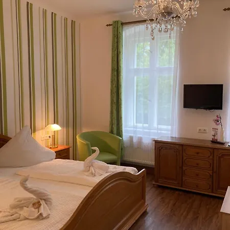 Guest house Gast- Und Logierhaus Warenthin